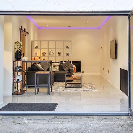 The Studio, Luxury Modern Apartment In The South Hams, Stunning Walks On The Doorstep, A 20 Minute Drive To The Beautiful Sandy Beaches, Quiet Courtyard Setting, Shops, Bars And Restaurants A Short Walk Away! أيفي بريدج المظهر الخارجي الصورة
